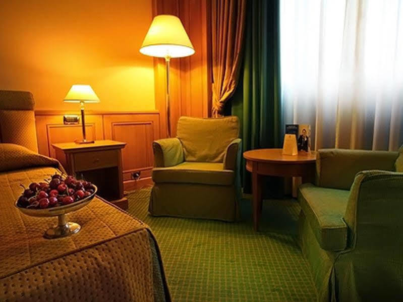 Grand Hotel Barone Di Sassj Sesto San Giovanni Esterno foto