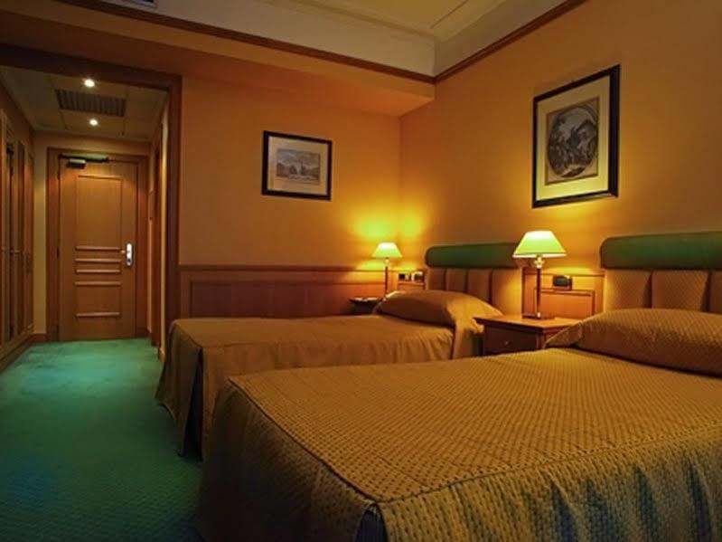 Grand Hotel Barone Di Sassj Sesto San Giovanni Esterno foto