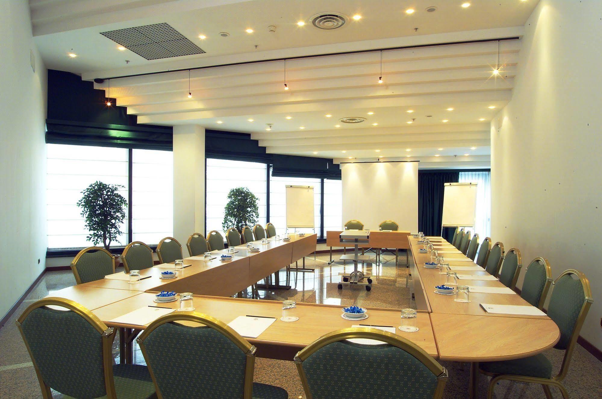 Grand Hotel Barone Di Sassj Sesto San Giovanni Esterno foto